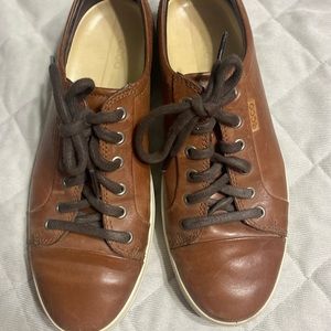 Mens Ecco size 10 (43) shoes brown leather